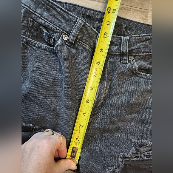 American Eagle Outfitters Distressed  Black Wash Denim Long Skinny Jeans - Picture 9 of 10